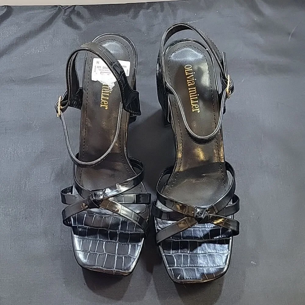 BRAND NEW OLIVIA MILLER HIGH BLOCK HEEL OPEN TOE ADJUSTABLE BUCKLE SANDAL